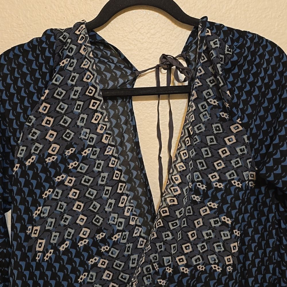 Free people sheer v neck top size medium - Picture 3 of 9
